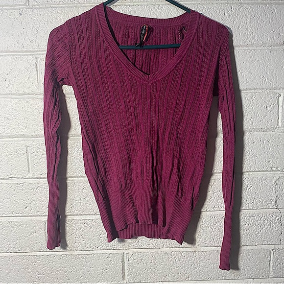 100% Cotton Love by Design Open Knit Sweater V Neck Stretch Longsleeve Fuschia M - Picture 1 of 9